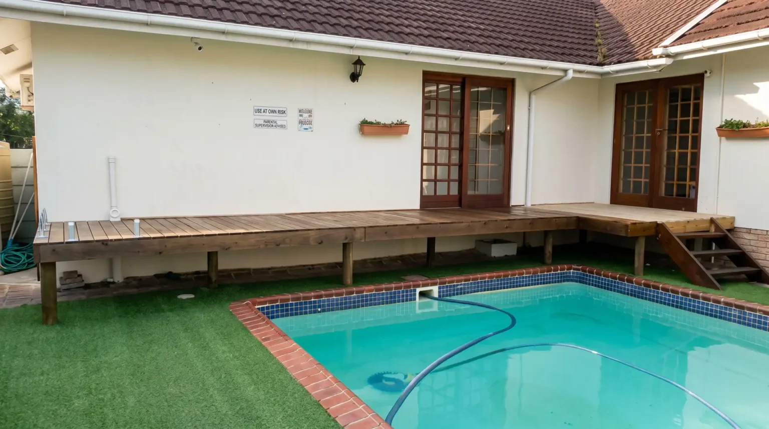 Project Dolliwarie Custom timber deck & glass & stainless steel balustrade